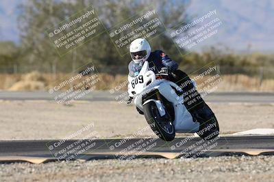 media/Dec-07-2025-CVMA (Sun) [[3e7d2de5dc]]/Race 12- Formula 40 MW and LW/